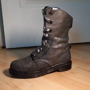 Dr. Martens Aimilie boots metallic warm silver, worn only a couple times